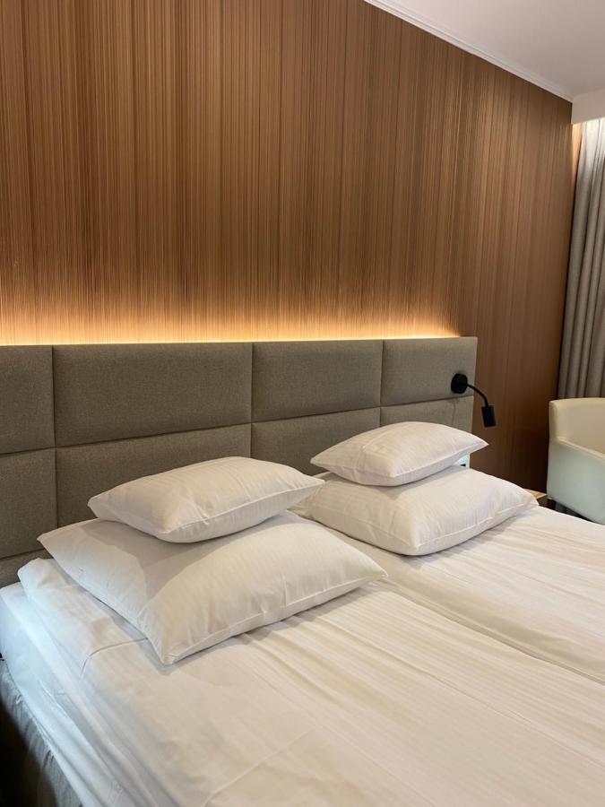 Hotel Antoni Tomaszów Lubelski Eksteriør billede