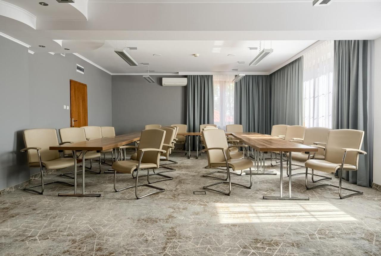 Hotel Antoni Tomaszów Lubelski Eksteriør billede