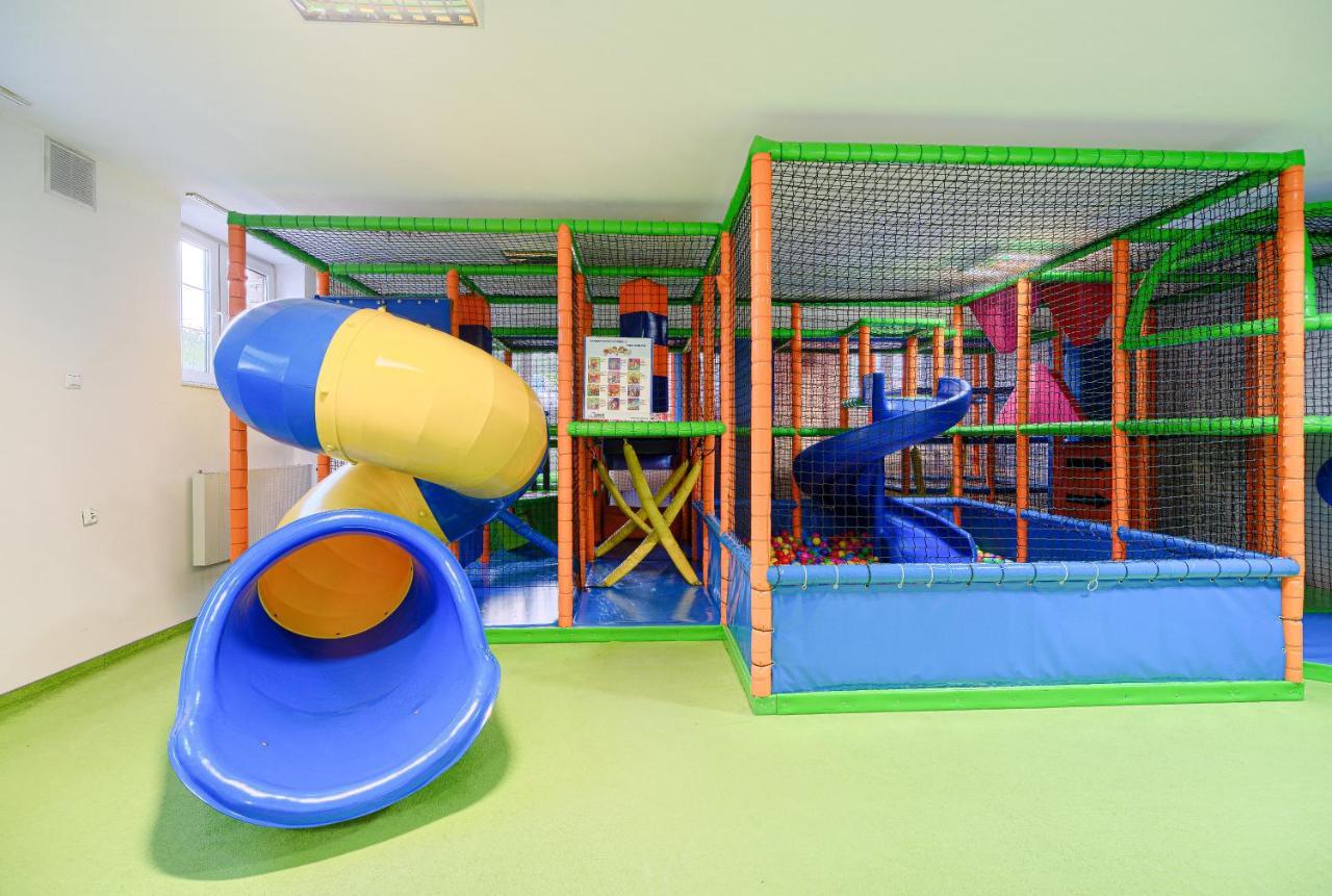 Hotel Antoni Tomaszów Lubelski Eksteriør billede