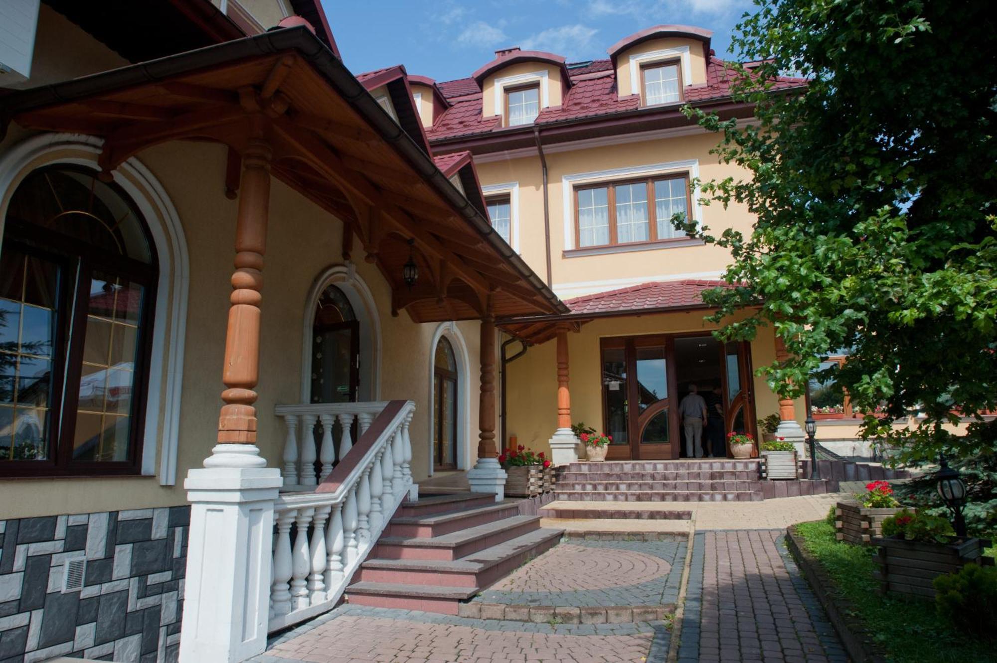 Hotel Antoni Tomaszów Lubelski Eksteriør billede