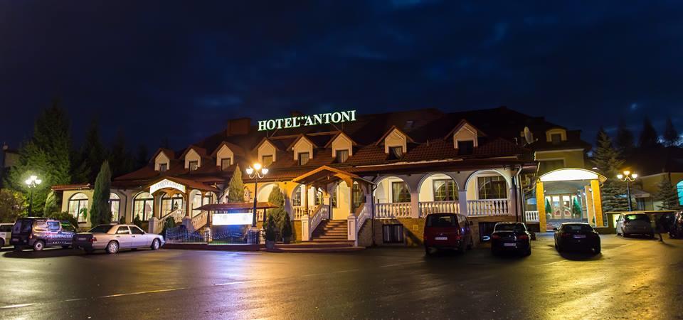 Hotel Antoni Tomaszów Lubelski Eksteriør billede
